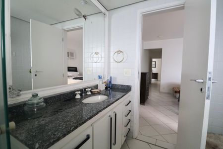 Apartamento para alugar com 180m², 4 quartos e 2 vagas Apartamento para alugar com 180m², 4 quartos e 2 vagasBanheiro Suíte
