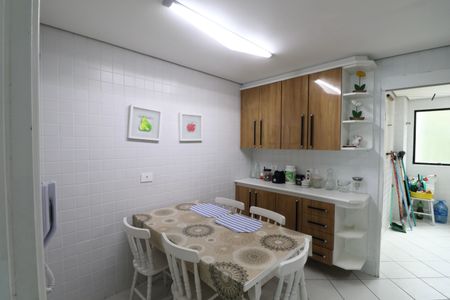 Apartamento para alugar com 180m², 4 quartos e 2 vagas Apartamento para alugar com 180m², 4 quartos e 2 vagasCozinha