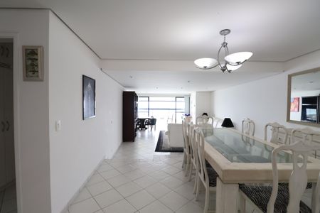 Apartamento para alugar com 180m², 4 quartos e 2 vagas Apartamento para alugar com 180m², 4 quartos e 2 vagasSala