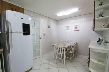 Apartamento para alugar com 180m², 4 quartos e 2 vagas Apartamento para alugar com 180m², 4 quartos e 2 vagasCozinha