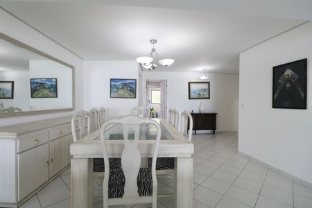 Apartamento para alugar com 180m², 4 quartos e 2 vagas Apartamento para alugar com 180m², 4 quartos e 2 vagasSala