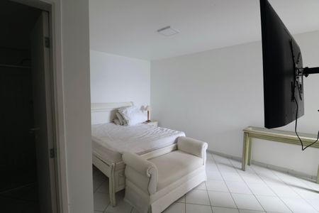 Apartamento para alugar com 180m², 4 quartos e 2 vagas Apartamento para alugar com 180m², 4 quartos e 2 vagasQuarto Suíte 2