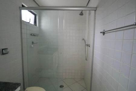 Apartamento para alugar com 180m², 4 quartos e 2 vagas Apartamento para alugar com 180m², 4 quartos e 2 vagasBanheiro Suíte 2