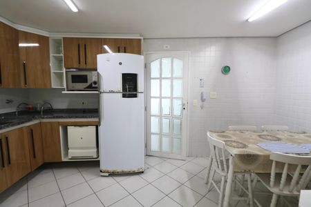 Apartamento para alugar com 180m², 4 quartos e 2 vagas Apartamento para alugar com 180m², 4 quartos e 2 vagasCozinha