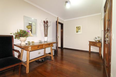 Apartamento para alugar com 237m², 5 quartos e 2 vagas Apartamento para alugar com 237m², 5 quartos e 2 vagasEntrada