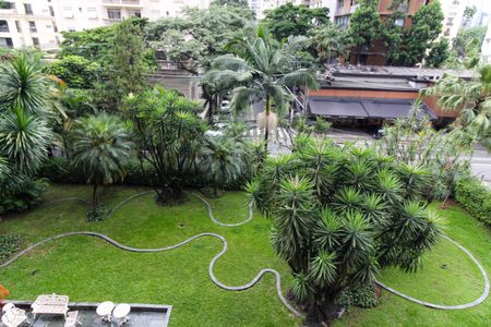 Apartamento para alugar com 237m², 5 quartos e 2 vagas Apartamento para alugar com 237m², 5 quartos e 2 vagasVista