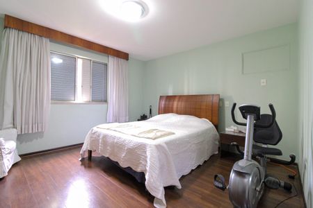 Apartamento para alugar com 237m², 5 quartos e 2 vagas Apartamento para alugar com 237m², 5 quartos e 2 vagasSuíte 1