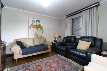 Apartamento para alugar com 237m², 5 quartos e 2 vagas Apartamento para alugar com 237m², 5 quartos e 2 vagasSala de TV