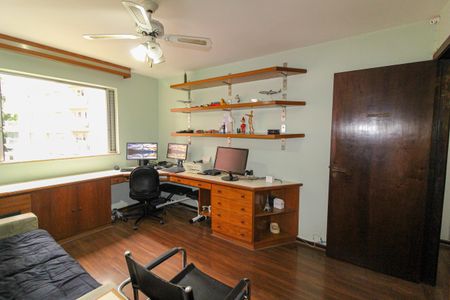 Apartamento para alugar com 237m², 5 quartos e 2 vagas Apartamento para alugar com 237m², 5 quartos e 2 vagasQuarto 2