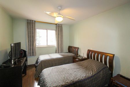 Apartamento para alugar com 237m², 5 quartos e 2 vagas Apartamento para alugar com 237m², 5 quartos e 2 vagasQuarto 1