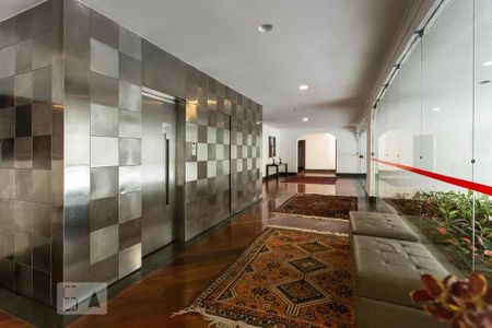 Apartamento para alugar com 237m², 5 quartos e 2 vagas Apartamento para alugar com 237m², 5 quartos e 2 vagasHall