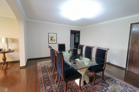Apartamento para alugar com 237m², 5 quartos e 2 vagas Apartamento para alugar com 237m², 5 quartos e 2 vagasSala de Jantar
