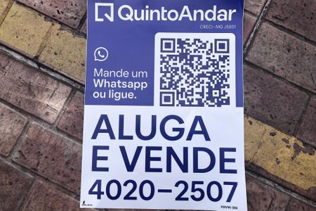 Apartamento à venda com 180m², 3 quartos e 2 vagas Apartamento à venda com 180m², 3 quartos e 2 vagasPlaquinha Instalada
