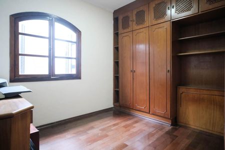 Casa à venda com 140m², 3 quartos e 4 vagas Casa à venda com 140m², 3 quartos e 4 vagasQuarto 1