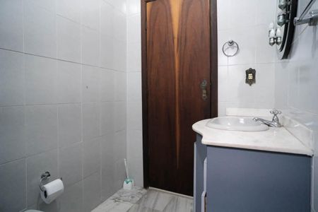 Casa à venda com 140m², 3 quartos e 4 vagas Casa à venda com 140m², 3 quartos e 4 vagasBanheiro