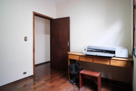 Casa à venda com 140m², 3 quartos e 4 vagas Casa à venda com 140m², 3 quartos e 4 vagasQuarto 1