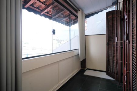 Casa à venda com 140m², 3 quartos e 4 vagas Casa à venda com 140m², 3 quartos e 4 vagasQuarto 2