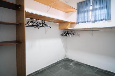 Casa à venda com 140m², 3 quartos e 4 vagas Casa à venda com 140m², 3 quartos e 4 vagasQuarto 3