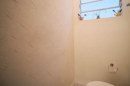 Casa à venda com 140m², 3 quartos e 4 vagas Casa à venda com 140m², 3 quartos e 4 vagasLavabo