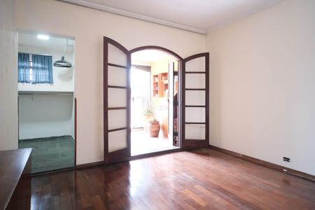 Casa à venda com 140m², 3 quartos e 4 vagas Casa à venda com 140m², 3 quartos e 4 vagasQuarto 3