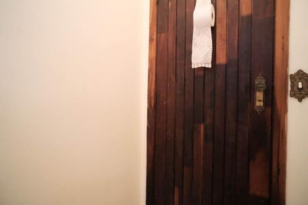 Casa à venda com 140m², 3 quartos e 4 vagas Casa à venda com 140m², 3 quartos e 4 vagasLavabo