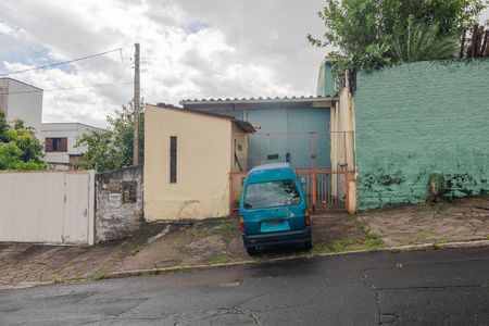 Casa à venda com 70m², 2 quartos e 2 vagas Casa à venda com 70m², 2 quartos e 2 vagasFachada