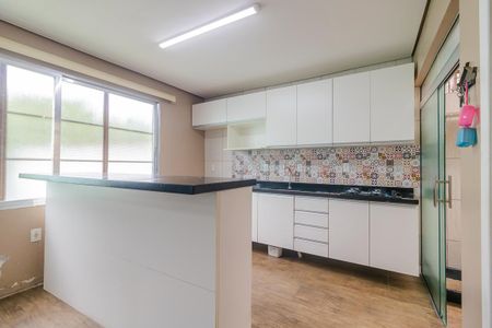 Casa à venda com 70m², 2 quartos e 2 vagas Casa à venda com 70m², 2 quartos e 2 vagasCozinha