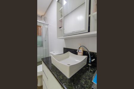 Casa à venda com 70m², 2 quartos e 2 vagas Casa à venda com 70m², 2 quartos e 2 vagasBanheiro