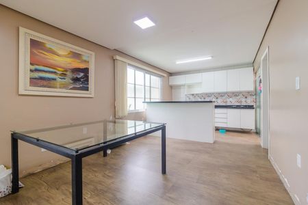 Casa à venda com 70m², 2 quartos e 2 vagas Casa à venda com 70m², 2 quartos e 2 vagasSala