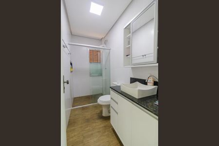 Casa à venda com 70m², 2 quartos e 2 vagas Casa à venda com 70m², 2 quartos e 2 vagasBanheiro