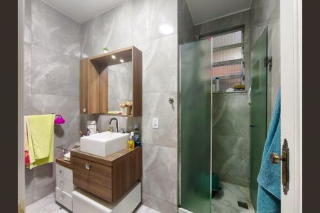 Apartamento à venda com 90m², 2 quartos e 1 vaga Apartamento à venda com 90m², 2 quartos e 1 vagaBanheiro Corredor