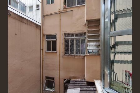 Apartamento à venda com 90m², 2 quartos e 1 vaga Apartamento à venda com 90m², 2 quartos e 1 vagaCozinha e Área de Serviço