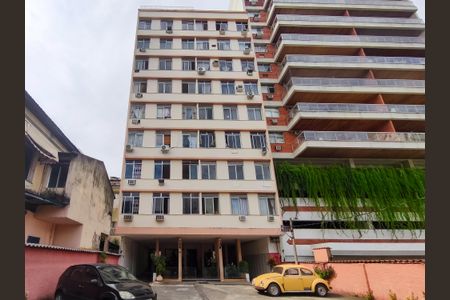 Apartamento à venda com 90m², 2 quartos e 1 vaga Apartamento à venda com 90m², 2 quartos e 1 vagaFachada e portaria