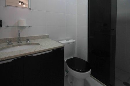 Apartamento para alugar com 63m², 2 quartos e 1 vaga Apartamento para alugar com 63m², 2 quartos e 1 vagaBanheiro 02