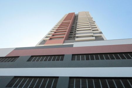 Apartamento para alugar com 63m², 2 quartos e 1 vaga Apartamento para alugar com 63m², 2 quartos e 1 vagaFachada