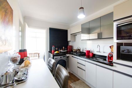 Apartamento à venda com 179m², 3 quartos e sem vaga Apartamento à venda com 179m², 3 quartos e sem vagaCozinha