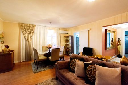 Apartamento à venda com 179m², 3 quartos e sem vaga Apartamento à venda com 179m², 3 quartos e sem vagaSala