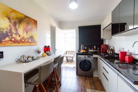 Apartamento à venda com 179m², 3 quartos e sem vaga Apartamento à venda com 179m², 3 quartos e sem vagaCozinha