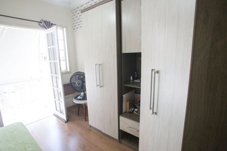 Casa de condomínio à venda com 130m², 3 quartos e 3 vagas Casa de condomínio à venda com 130m², 3 quartos e 3 vagasQuarto 3
