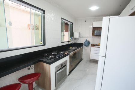 Casa de condomínio à venda com 130m², 3 quartos e 3 vagas Casa de condomínio à venda com 130m², 3 quartos e 3 vagasCozinha