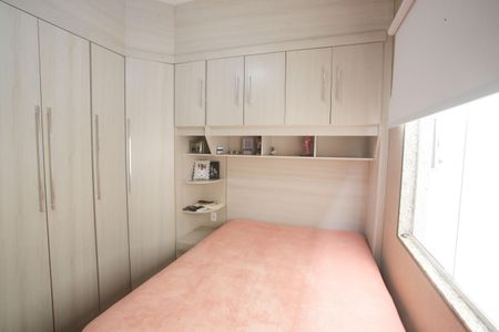 Casa de condomínio à venda com 130m², 3 quartos e 3 vagas Casa de condomínio à venda com 130m², 3 quartos e 3 vagasQuarto 1