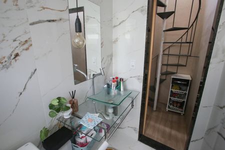 Casa de condomínio à venda com 130m², 3 quartos e 3 vagas Casa de condomínio à venda com 130m², 3 quartos e 3 vagasBanheiro Social