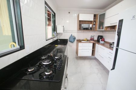 Casa de condomínio à venda com 130m², 3 quartos e 3 vagas Casa de condomínio à venda com 130m², 3 quartos e 3 vagasCozinha