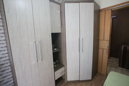Casa de condomínio à venda com 130m², 3 quartos e 3 vagas Casa de condomínio à venda com 130m², 3 quartos e 3 vagasQuarto 3