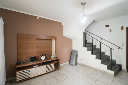 Casa à venda com 117m², 2 quartos e 3 vagas Casa à venda com 117m², 2 quartos e 3 vagasSala