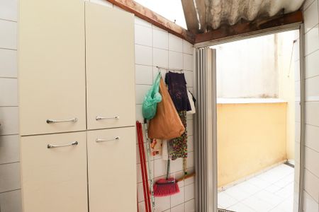 Casa à venda com 117m², 2 quartos e 3 vagas Casa à venda com 117m², 2 quartos e 3 vagasÁrea de Serviço