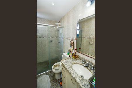 Apartamento à venda com 212m², 4 quartos e 3 vagas Apartamento à venda com 212m², 4 quartos e 3 vagasBanheiro social