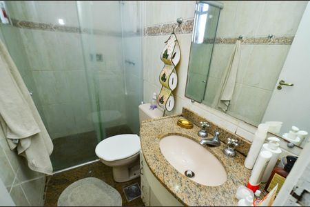 Apartamento à venda com 212m², 4 quartos e 3 vagas Apartamento à venda com 212m², 4 quartos e 3 vagasBanheiro suite1