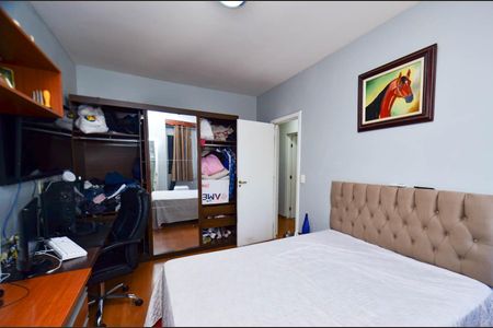 Apartamento à venda com 212m², 4 quartos e 3 vagas Apartamento à venda com 212m², 4 quartos e 3 vagasQuarto2/ suite