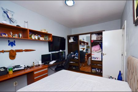Apartamento à venda com 212m², 4 quartos e 3 vagas Apartamento à venda com 212m², 4 quartos e 3 vagasQuarto2/ suite